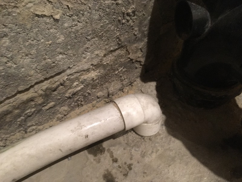 02_pipe_to_concrete_floor.jpg