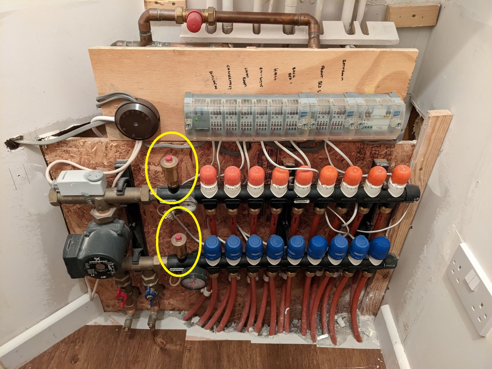 Whole manifold.jpg