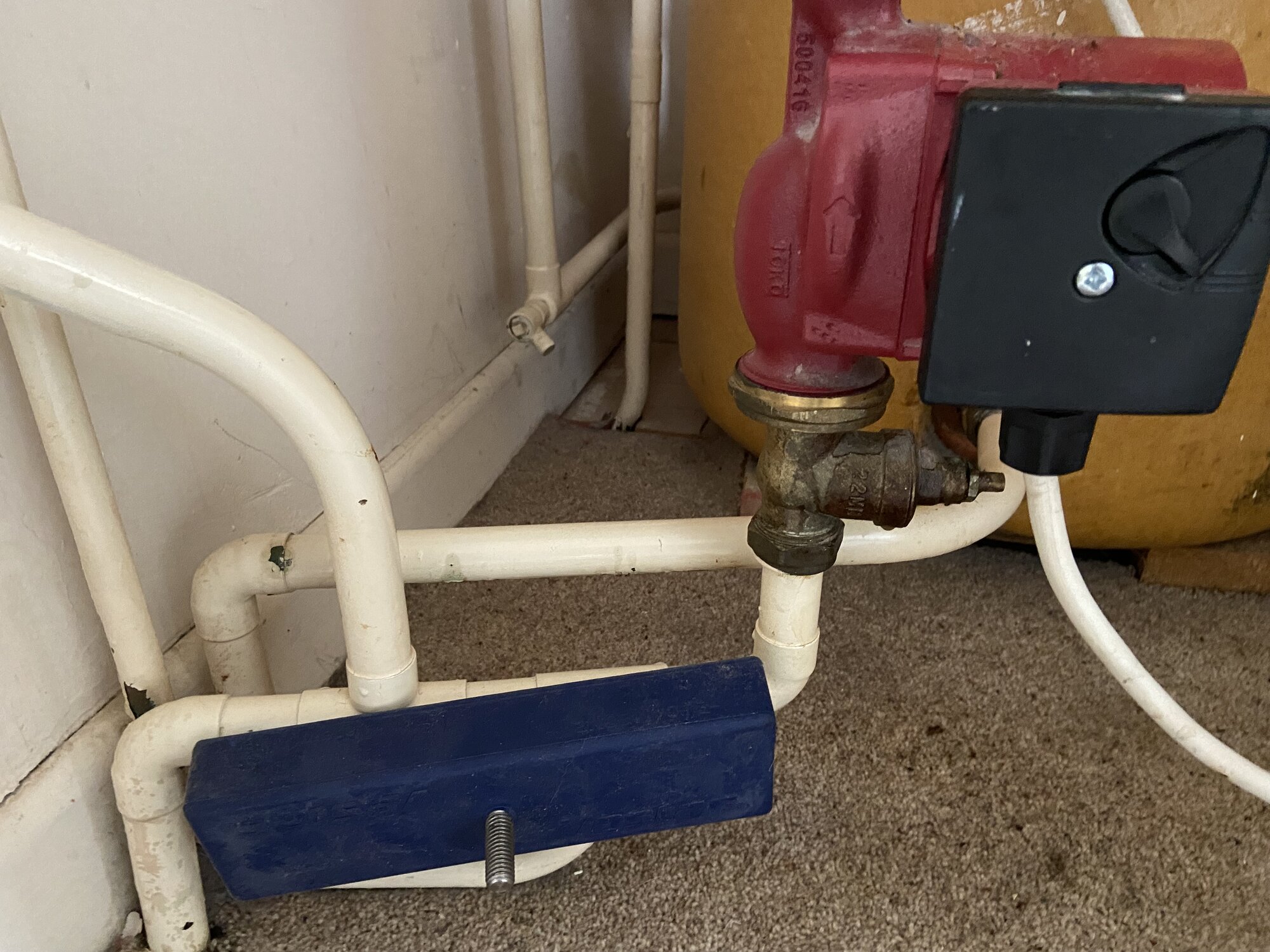 central heating pump2.jpg